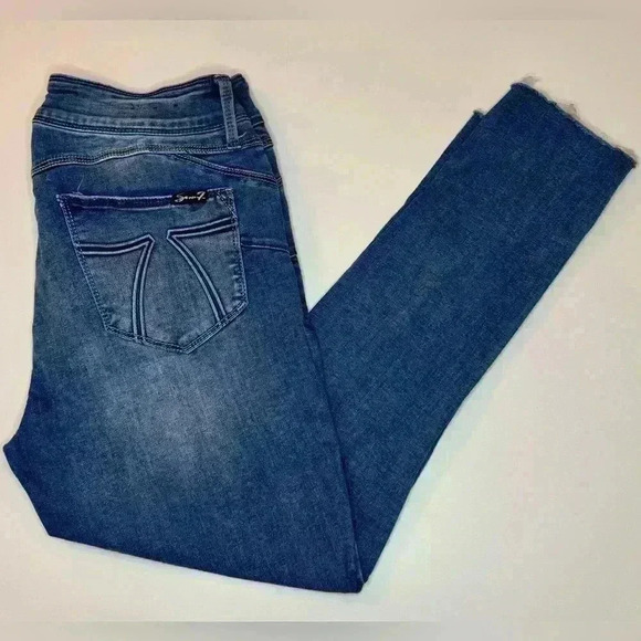Seven7 Women’s Skinny Crop Jeans Size 8 - Picture 6 of 8